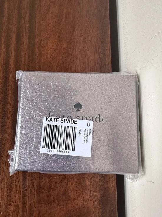 NWT - Kate Spade Kenzie Boxed Glitter Cardholder - Picture 5 of 10